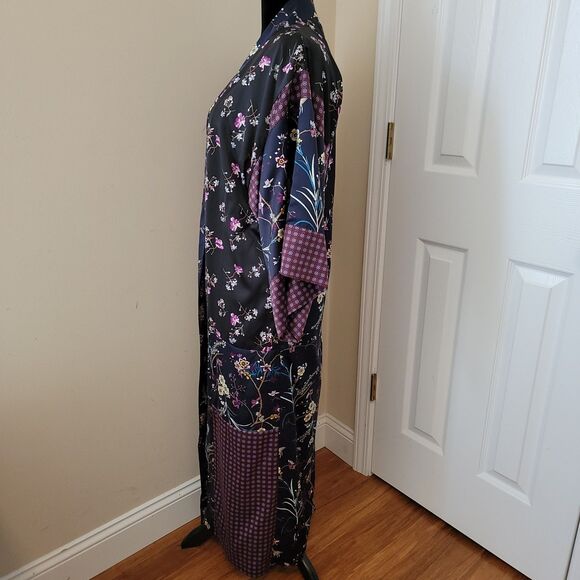 Gap Body Dreamwell Black Petite Bloom Satin Floral Robe Size XS/S - Picture 3 of 4